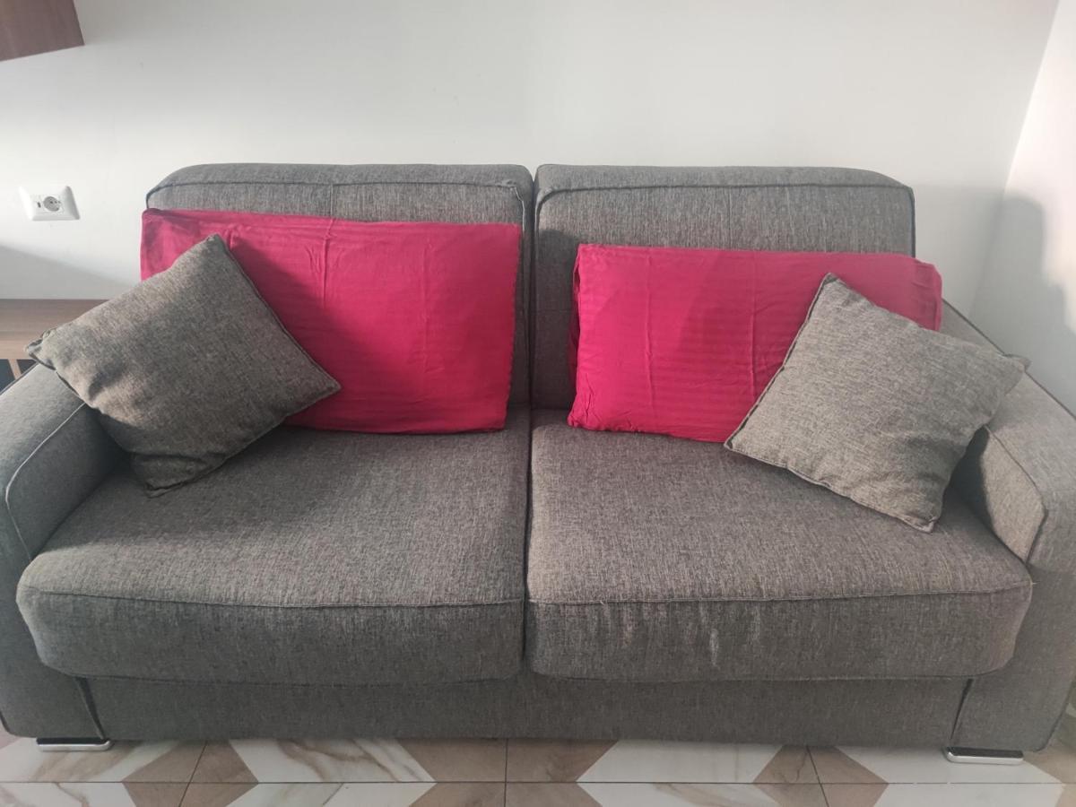Indahouse Apartment Bari Luaran gambar